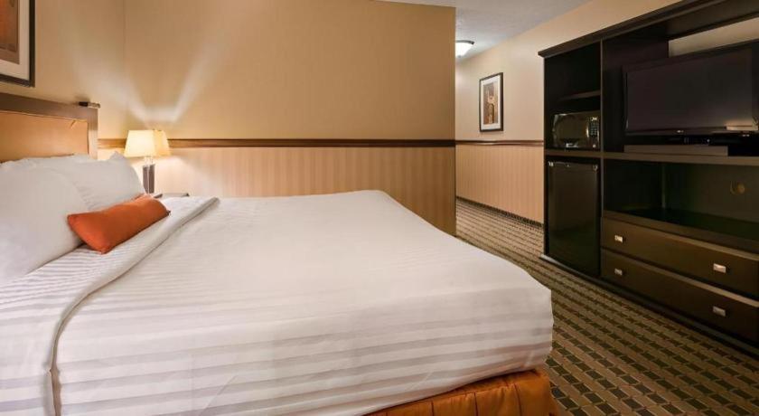 Best Western Diamond Inn Three Hills Exterior foto